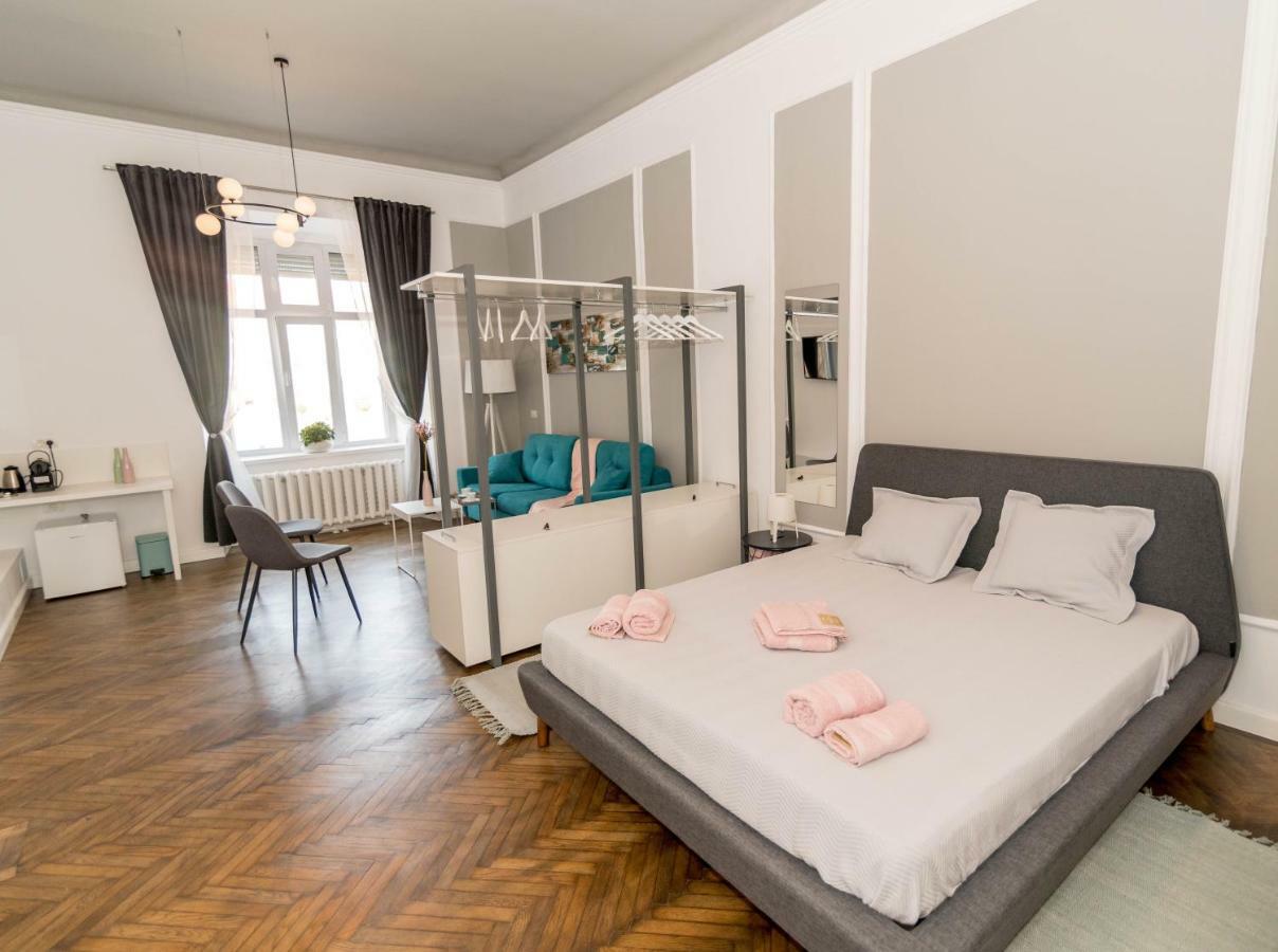 Central Premium Suites Τιμισοάρα Εξωτερικό φωτογραφία